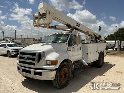 HiRanger TL50M, 55 ft, Articulating & Telescopic Material Handling Bucket Truck
