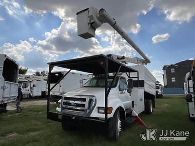 Altec LRV-60, 65 ft, Over-Center Bucket Truck