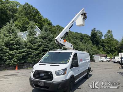 Versalift VANTEL29N, 34 ft, Telescopic Non-Insulated Bucket Van