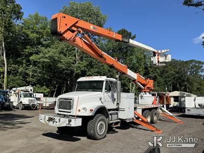 Altec AH100, 100 ft, Articulating & Telescopic Material Handling Bucket Truck