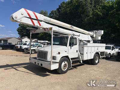 Altec AA755L, 61 ft, Bucket Truck