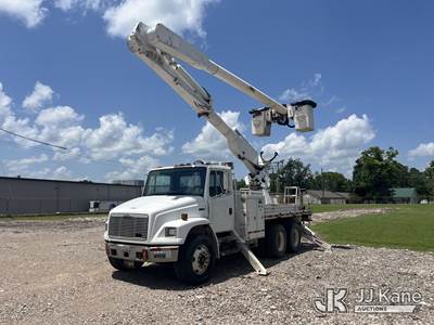 Altec AM855, 60 ft, Over-Center Material Handling Bucket Truck