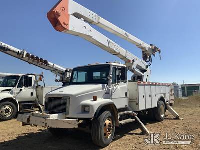 Altec AA755-OC, 59 ft, Material Handling Bucket