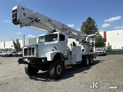 Altec AH100, 100 ft, Articulating & Telescopic Material Handling Bucket Truck