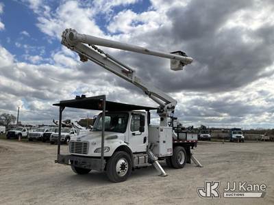 Altec LR758RM, 63 ft, Over-Center Bucket Truck