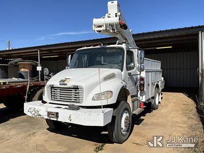 Altec TA45M, 49 ft, Articulating & Telescopic Material Handling Bucket Truck