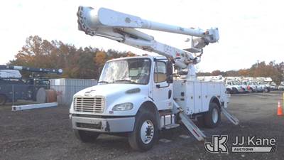 Altec AM55, 60 ft, Over-Center Material Handling Bucket Truck