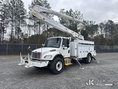 Altec AA55E-MH, Material Handling Bucket Truck