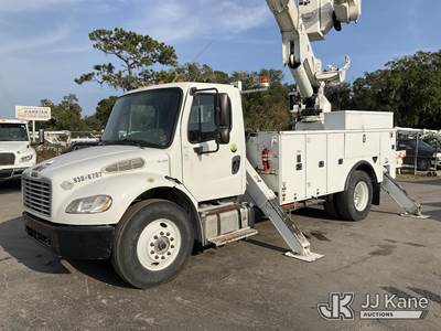 Altec AM55-MH, 60 ft, Over-Center Material Handling Bucket Truck