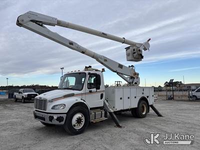 Altec AA755, 60 ft, Material Handling Bucket Truck