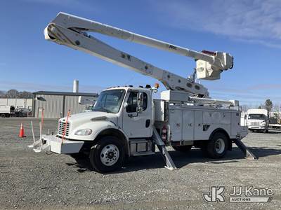 Altec AA55E-MH, 61 ft, Material Handling Bucket Truck