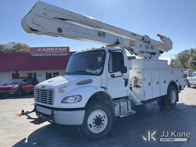 Altec AA55, 60 ft, Material Handling Bucket Truck