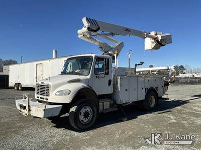 Altec TA41M, 46 ft, Articulating & Telescopic Material Handling Bucket Truck