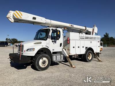 Altec AM855, 060 ft, Over-Center Material Handling Bucket Truck
