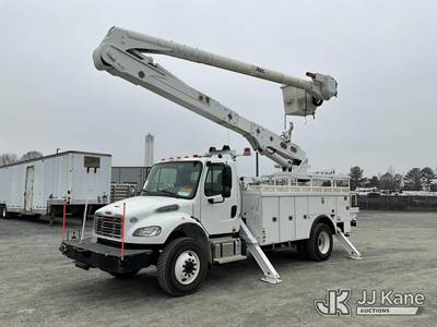 Altec AA55-MH, 60 ft, Material Handling Bucket Truck