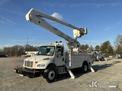 Altec AA55-MH, 60 ft, Material Handling Bucket Truck