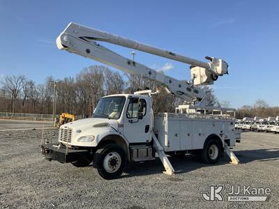 Altec AA55-MH, 60 ft, Material Handling Bucket Truck