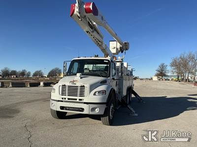 Altec AM60, 65 ft, Over-Center Material Handling Bucket Truck