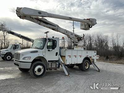 Altec AM55, 60 ft, Over-Center Material Handling Bucket Truck