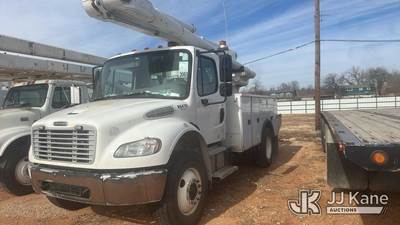 Altec L42A, 47 ft, Over-Center Bucket Truck