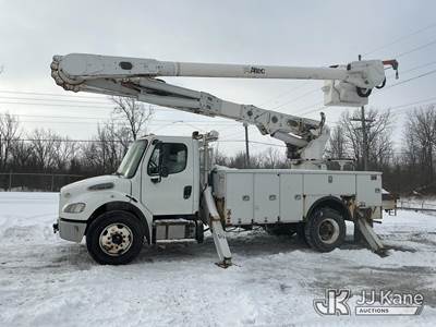 Altec AM55, 60 ft, Over-Center Material Handling Bucket Truck
