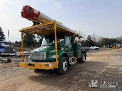 Altec LR758RM, 63 ft, Over-Center Bucket Truck
