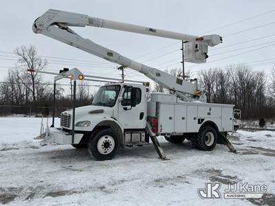 Altec AA755-MH, 60 ft, Material Handling Bucket Truck