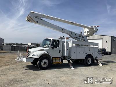 Altec AA55-MH, 60 ft, Material Handling Bucket Truck