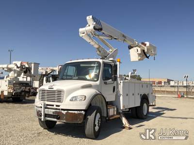 Altec TA41M, 46 ft, Articulating & Telescopic Bucket Truck