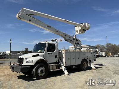 Altec AA55-MH, 60 ft, Material Handling Bucket Truck