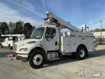Altec AT40-MH, 45 ft, Articulating & Telescopic Material Handling Bucket Truck