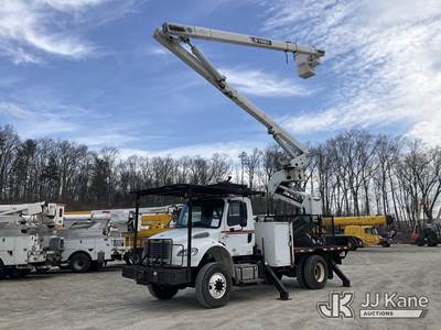 Terex XTPRO-60/70, 75 ft, Over-Center Elevator Bucket Truck