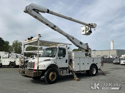 Altec AA755-MH, 60 ft, Material Handling Bucket Truck
