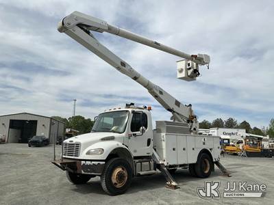Altec AA755-MH, 60 ft, Material Handling Bucket Truck