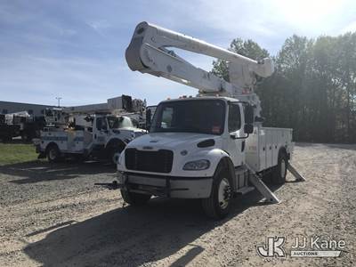 Altec AA55, 60 ft, Material Handling Bucket Truck
