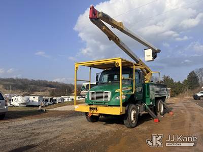 Terex XT60 Pro, 65 ft, Over-Center Bucket Truck