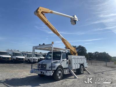 Altec AA755L, 61 ft, Material Handling Bucket Truck