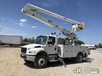 Altec AA55-MH, 60 ft, Material Handling Bucket Truck