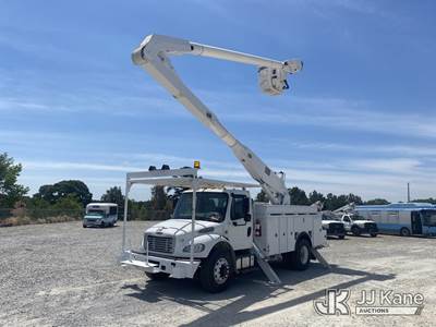 Altec AA755, 60 ft, Material Handling Bucket Truck