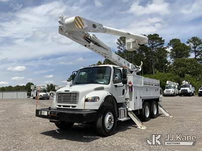 Altec AM55, 60 ft, Over-Center Material Handling Bucket Truck