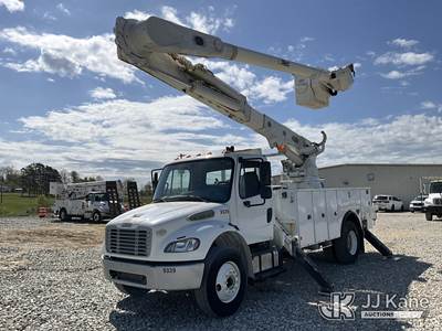 Altec AM55, 60 ft, Over-Center Material Handling Bucket Truck