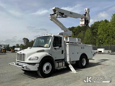Altec AT40-MH, 45 ft, Articulating & Telescopic Material Handling Bucket Truck
