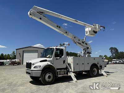 Altec AA55-MH, 60 ft, Material Handling Bucket Truck