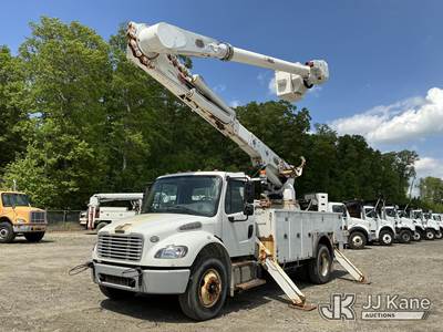 Altec AM55, 60 ft, Over-Center Material Handling Bucket Truck