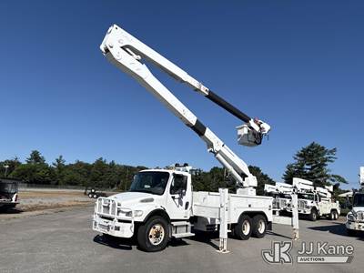 Altec A77T, 82 ft, Material Handling Bucket Truck
