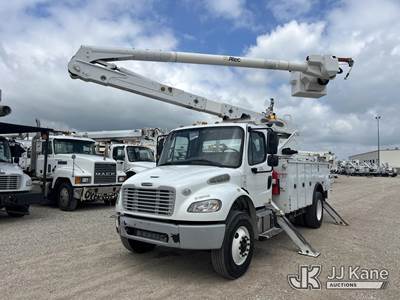 Altec AA55, 60 ft, Material Handling Bucket Truck