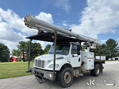 Altec LR758, 63 ft, Over-Center Bucket Truck