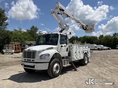 Altec TA41M, 46 ft, Articulating & Telescopic Material Handling Bucket Truck