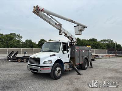 Altec L44E, 49 ft, Over-Center Bucket Truck