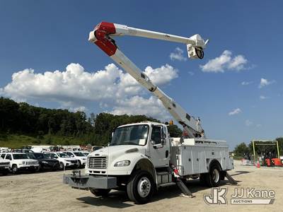 Altec AA755-MH, 60 ft, Material Handling Bucket